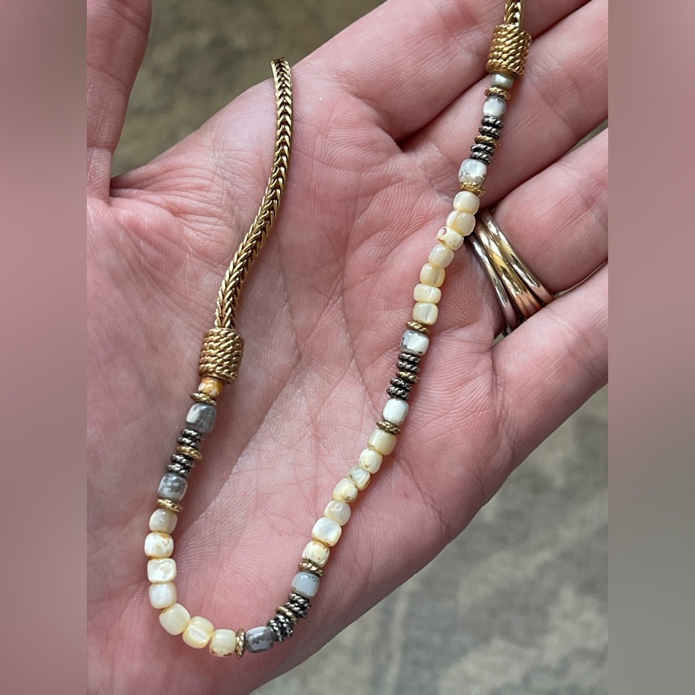 LIZ CLAIBORNE Beaded Stone Necklace Goldtone Mixed Media Boho Casual Festival
